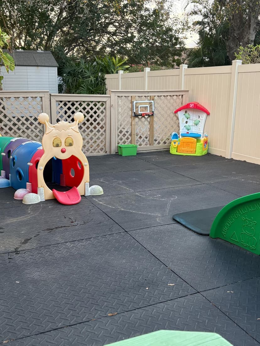 Chamitos daycare photo 7