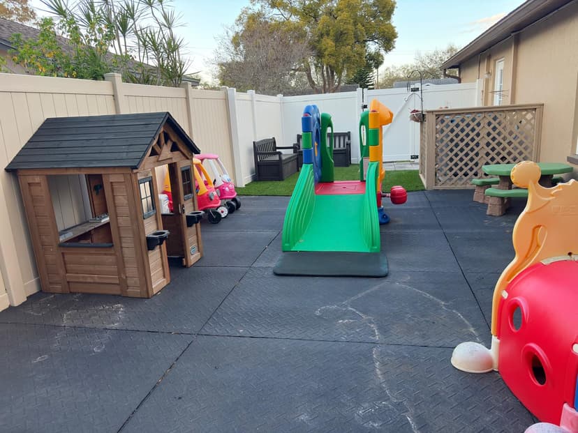 Chamitos daycare photo 8