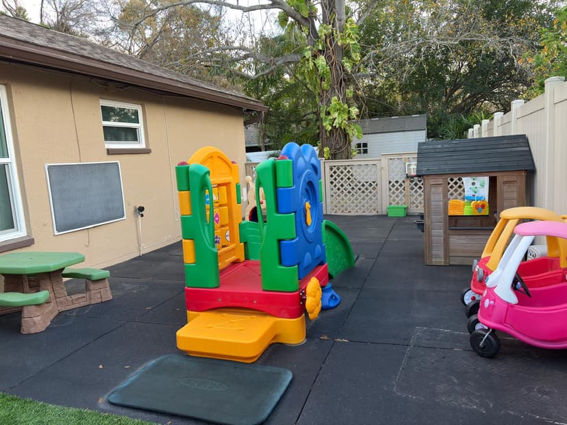 Chamitos daycare photo 9